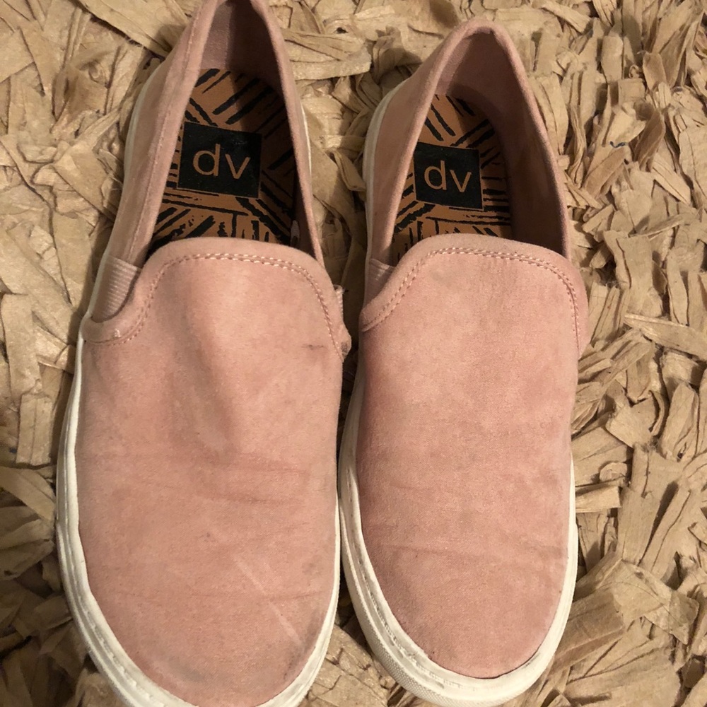Pink slip on shoes 💕